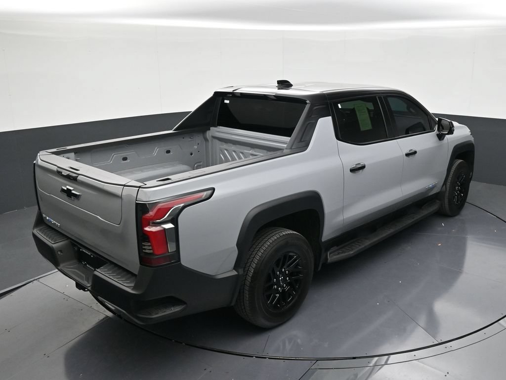 Used 2026 Chevrolet Silverado EV LT w/ Plus Package AWD/4WD image 16
