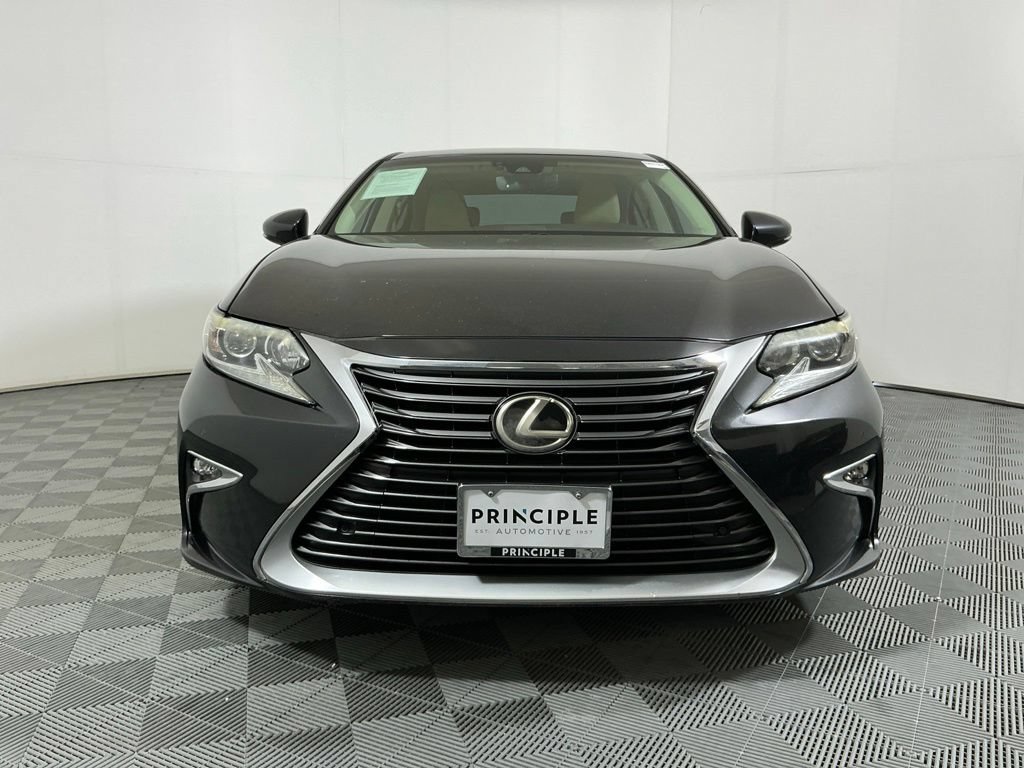 Used 2016 Lexus ES 350 w/ Premium Package w/Wood Trim FWD image 2