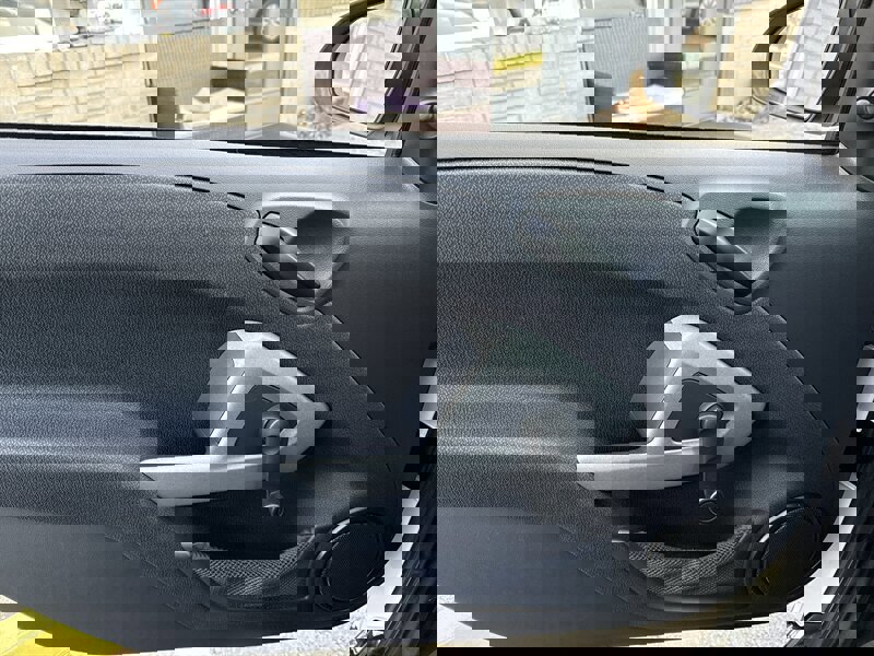 Used 2015 smart fortwo pure image 31