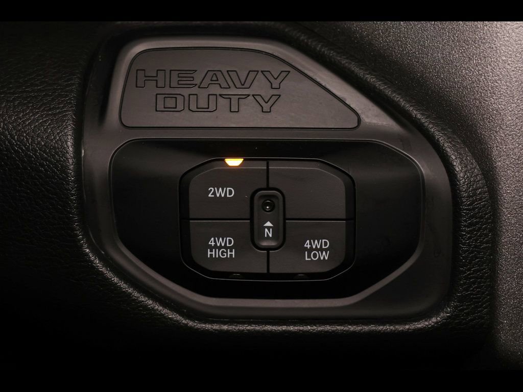 Used 2025 RAM 3500 Tradesman w/ Chrome Appearance Group AWD/4WD image 30