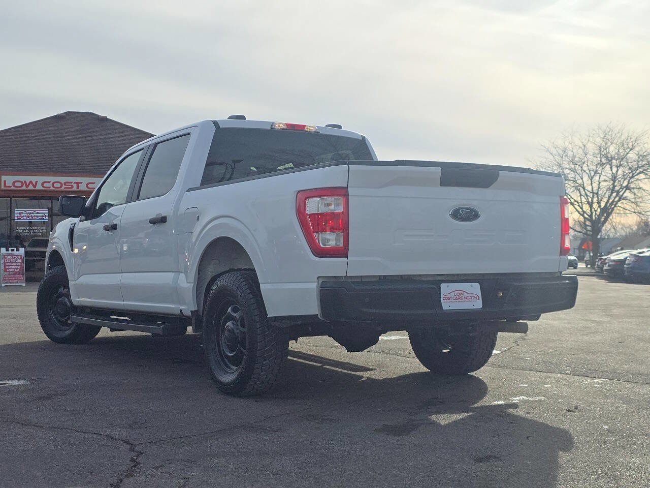 Used 2022 Ford F150 XL w/ Trailer Tow Package image 7