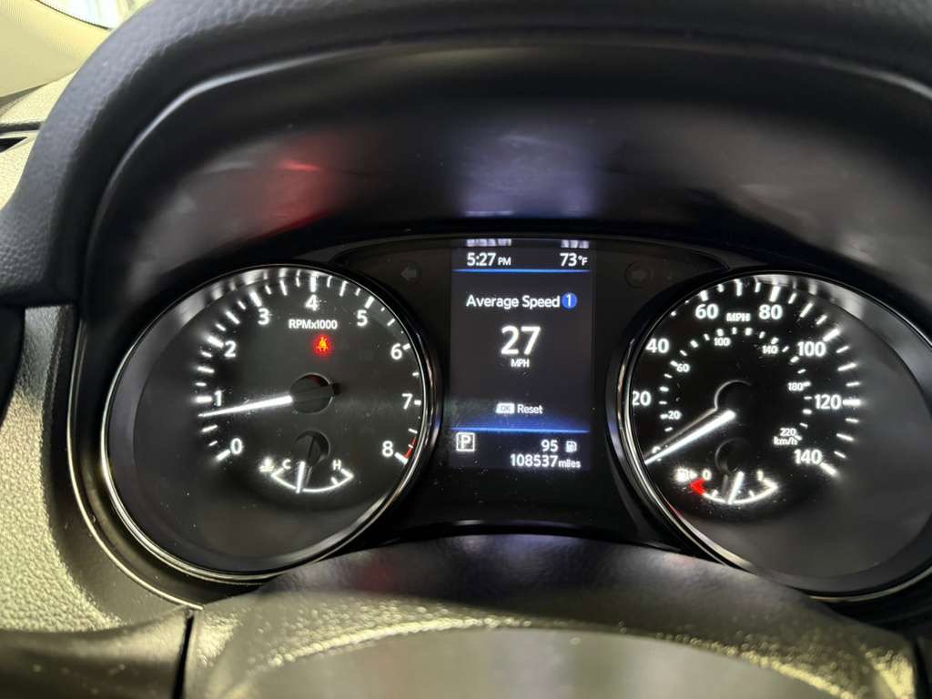 Used 2018 Nissan Rogue SV image 23