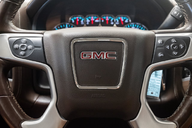 Used 2017 GMC Sierra 2500 SLT AWD/4WD image 12