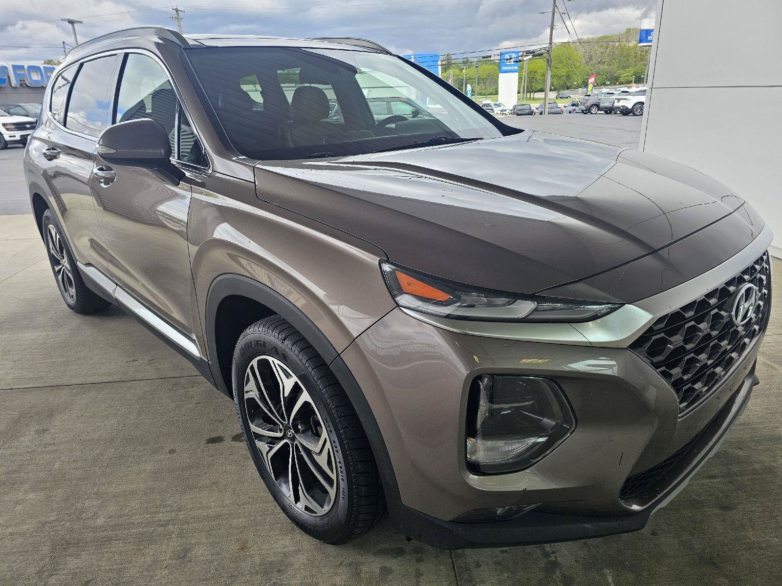 Used 2019 Hyundai Santa Fe Limited FWD image 7