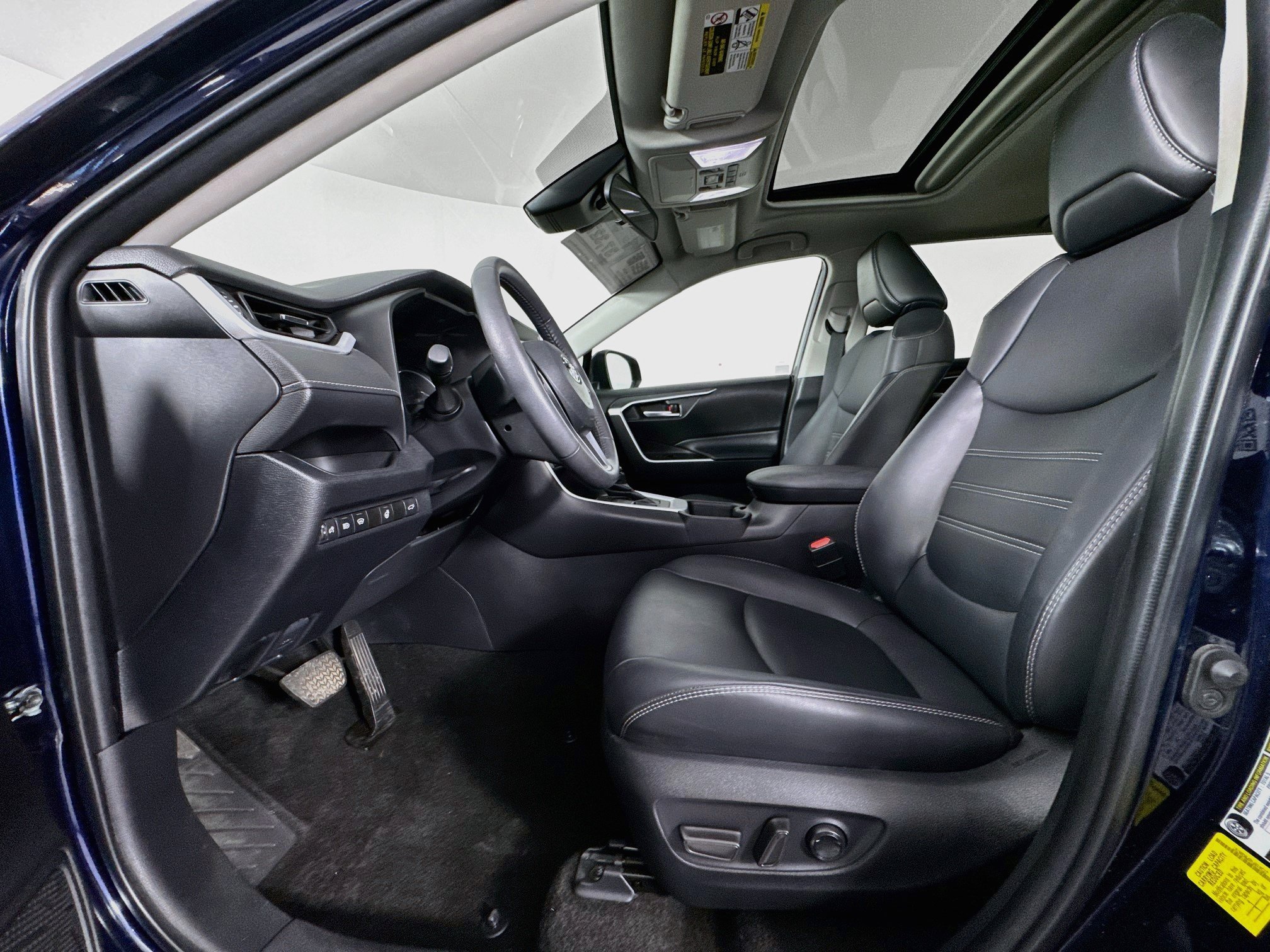 Certified 2023 Toyota RAV4 XLE Premium AWD/4WD image 20