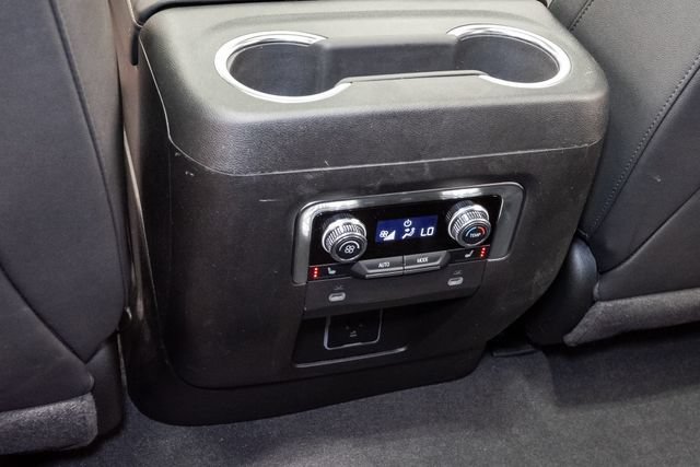 Used 2024 GMC Yukon XL AT4 w/ Technology Package AWD/4WD image 32