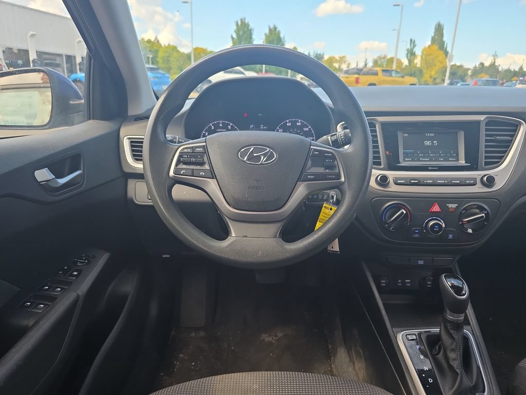Used 2021 Hyundai Accent SE FWD image 7