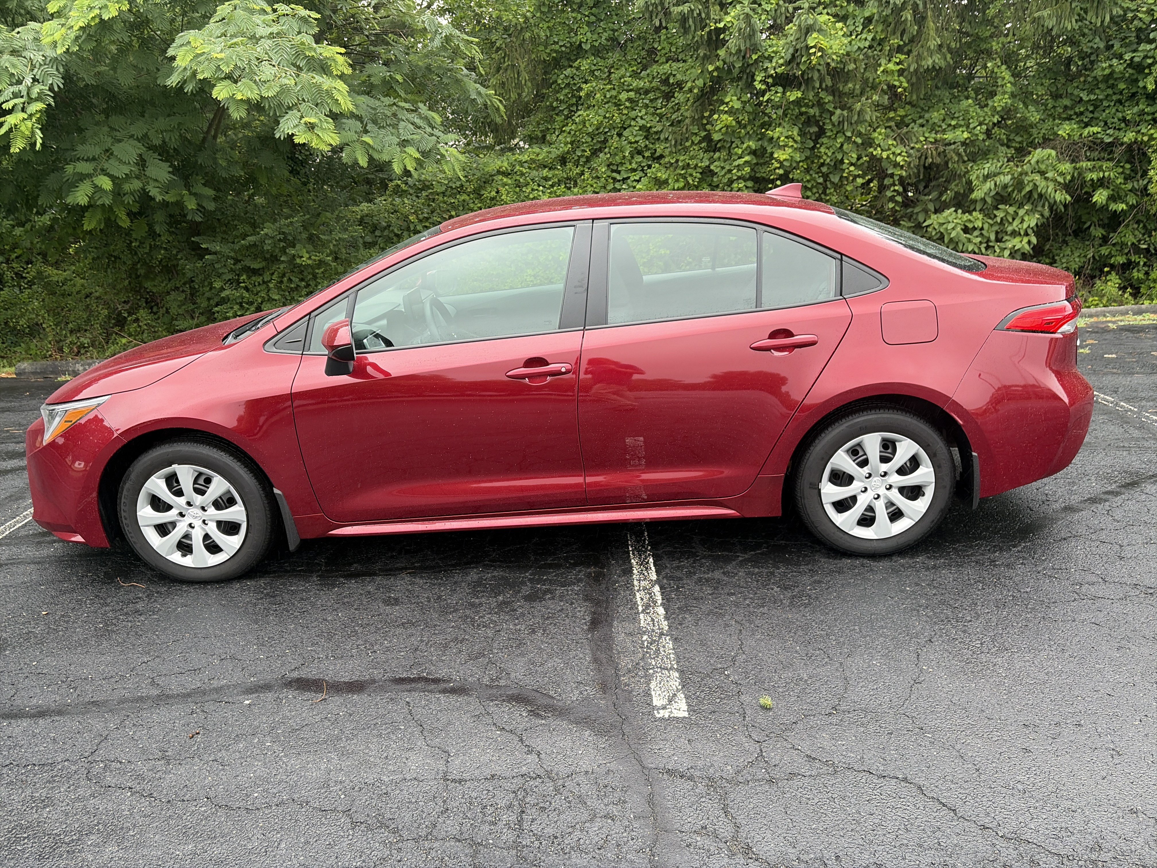 Used 2025 Toyota Corolla LE FWD image 8