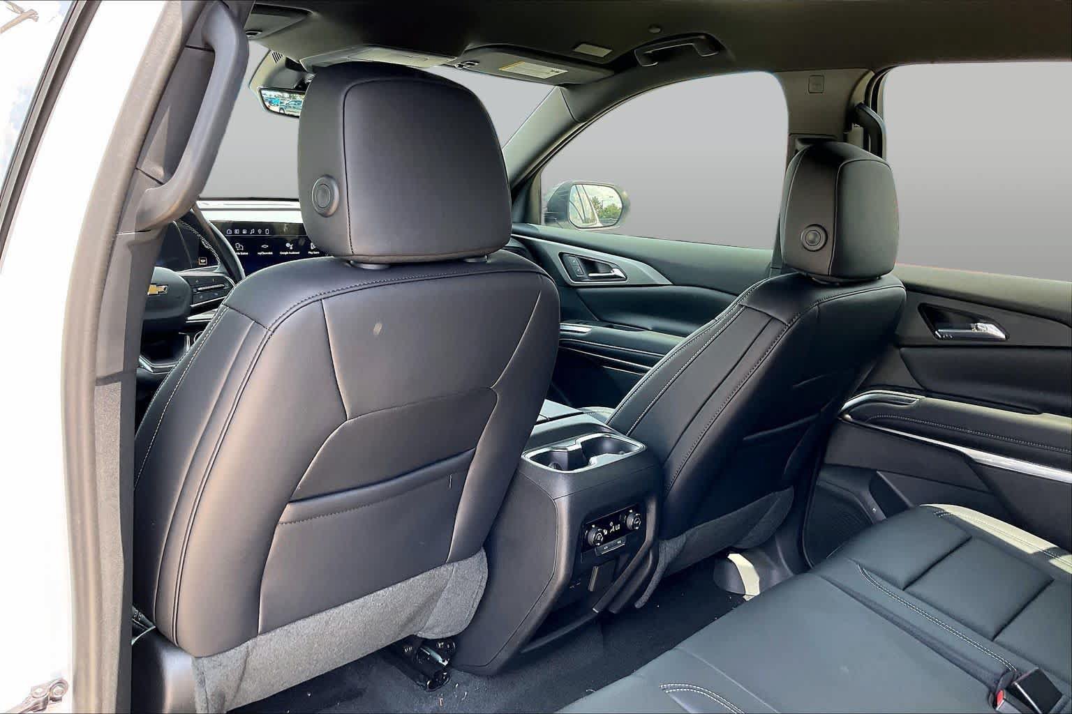 New 2026 Chevrolet Traverse LT w/ Driver Confidence Package FWD image 22