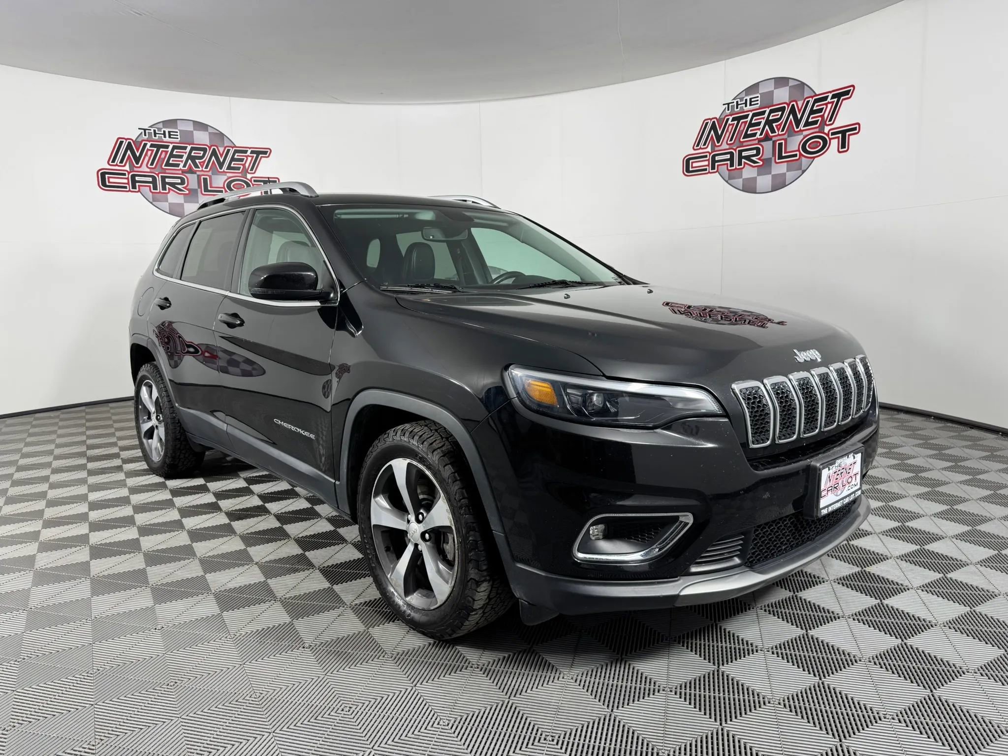 Used 2019 Jeep Cherokee Limited image 8