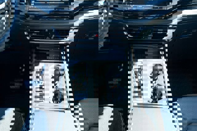 New 2026 Volkswagen Atlas Cross Sport SE image 25