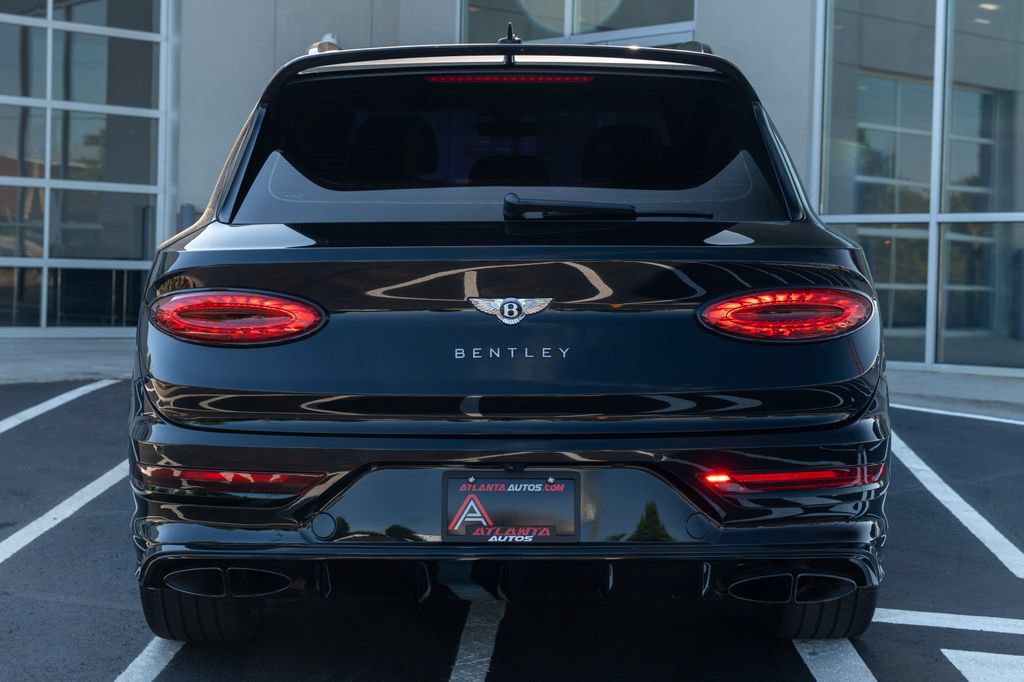 Used 2022 Bentley Bentayga AWD/4WD image 16