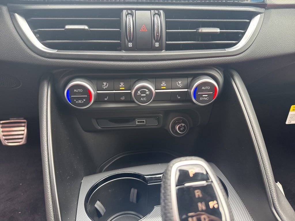 New 2026 Alfa Romeo Giulia AWD image 16