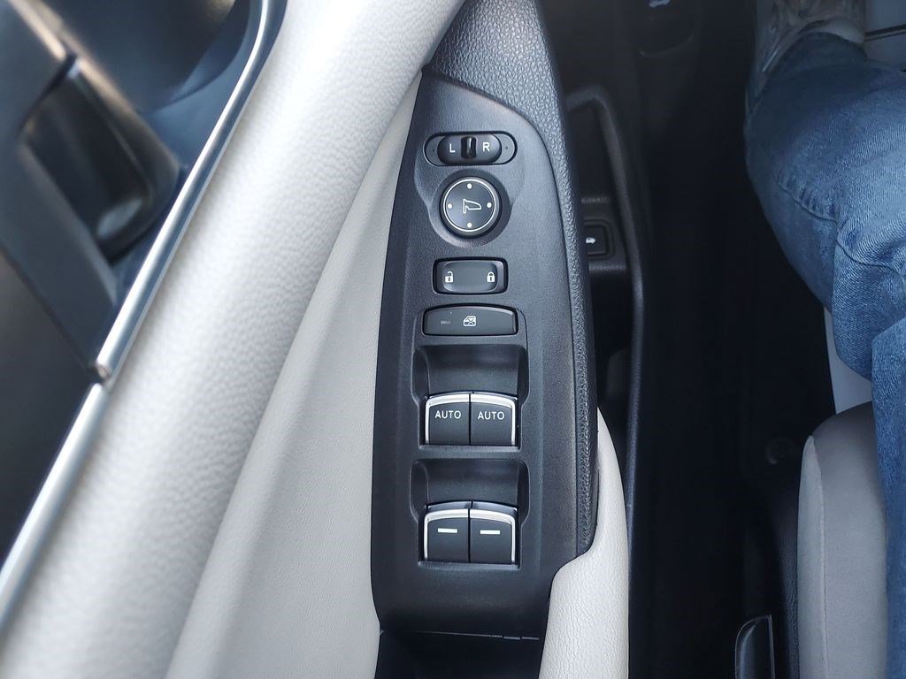 Used 2018 Honda Accord LX image 20