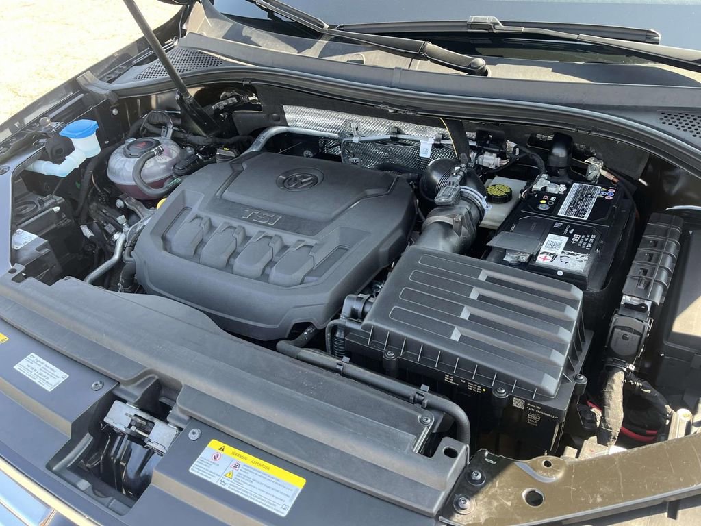 Certified 2023 Volkswagen Tiguan SE w/ Panoramic Sunroof Package image 10