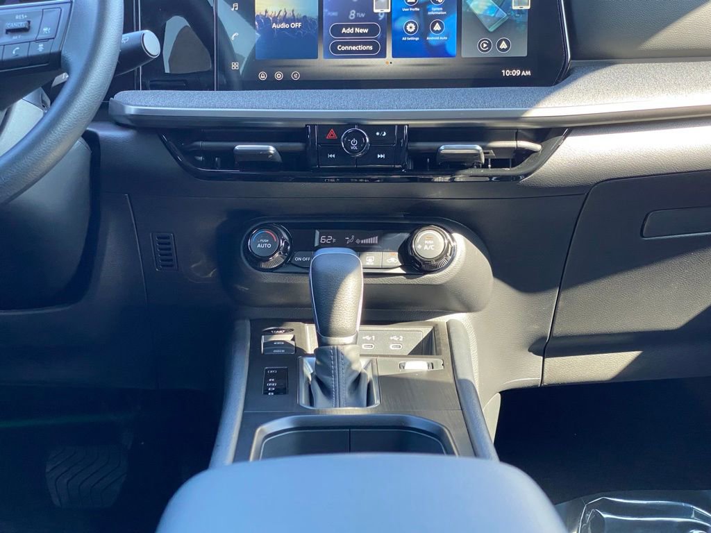 New 2026 Nissan Kicks SV image 23