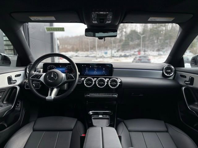 Used 2025 Mercedes-Benz CLA 250 4MATIC image 26