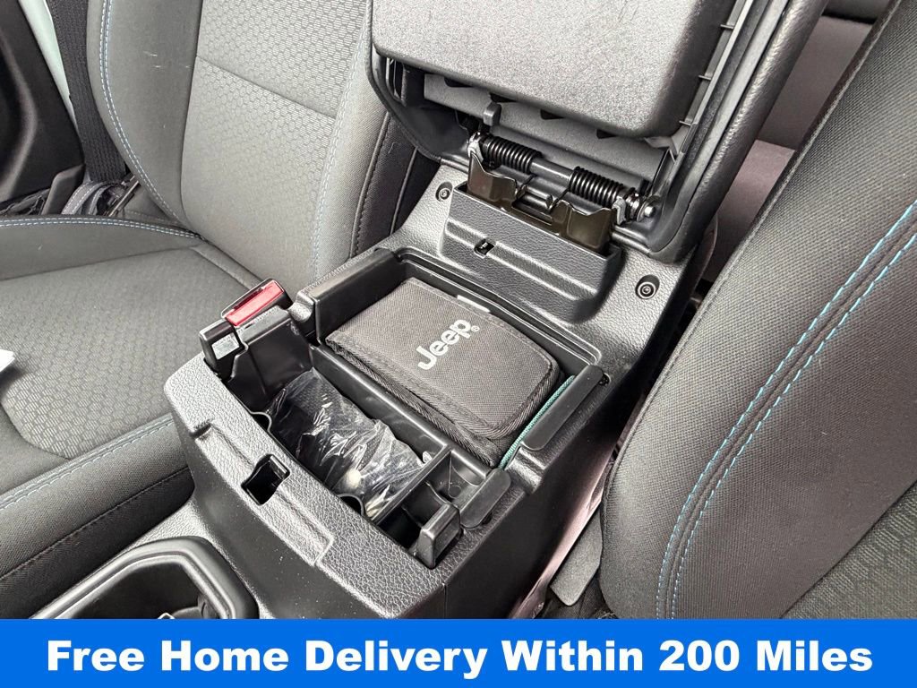 Used 2023 Jeep Wrangler Unlimited Rubicon 4xe image 28