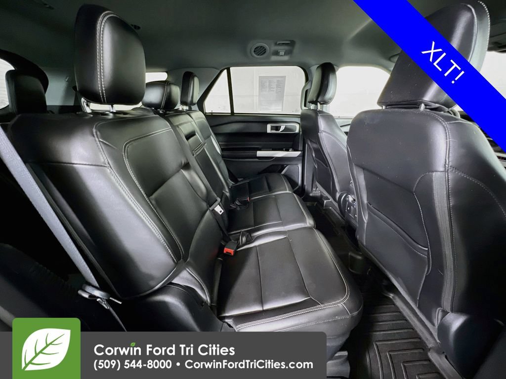 Used 2022 Ford Explorer XLT w/ Equipment Group 202A AWD/4WD image 17