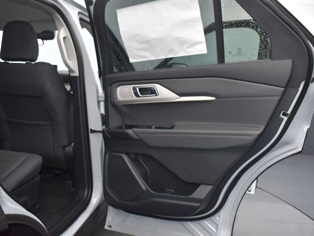 New 2026 Ford Explorer Active image 17