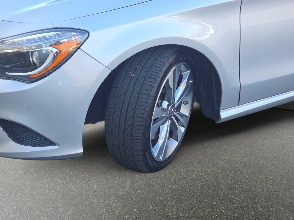 Used 2014 Mercedes-Benz CLA 250 image 34
