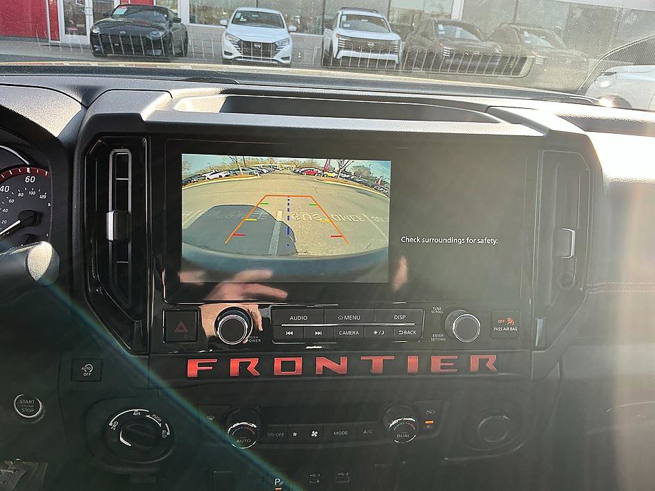 Certified 2025 Nissan Frontier PRO-4X image 17