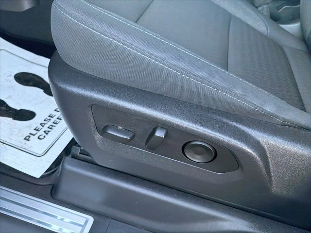 Used 2025 Chevrolet Silverado 1500 LT image 13