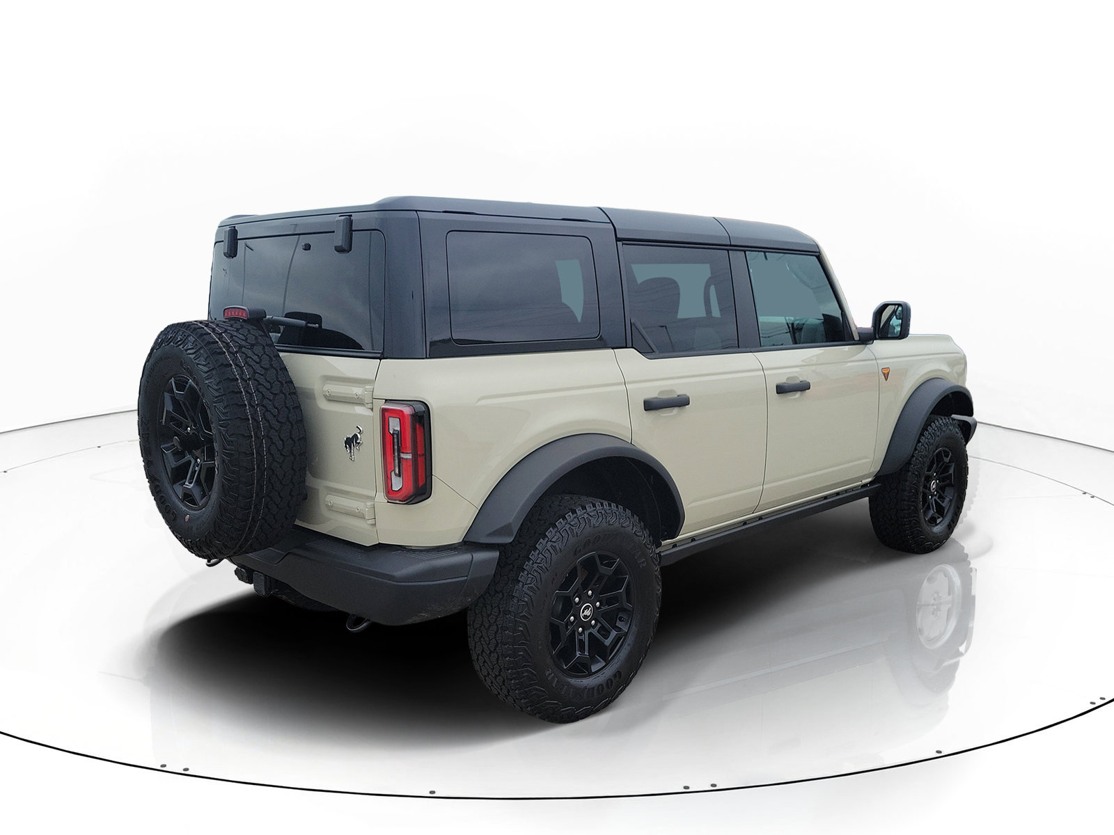 Used 2026 Ford Bronco Badlands AWD/4WD image 3