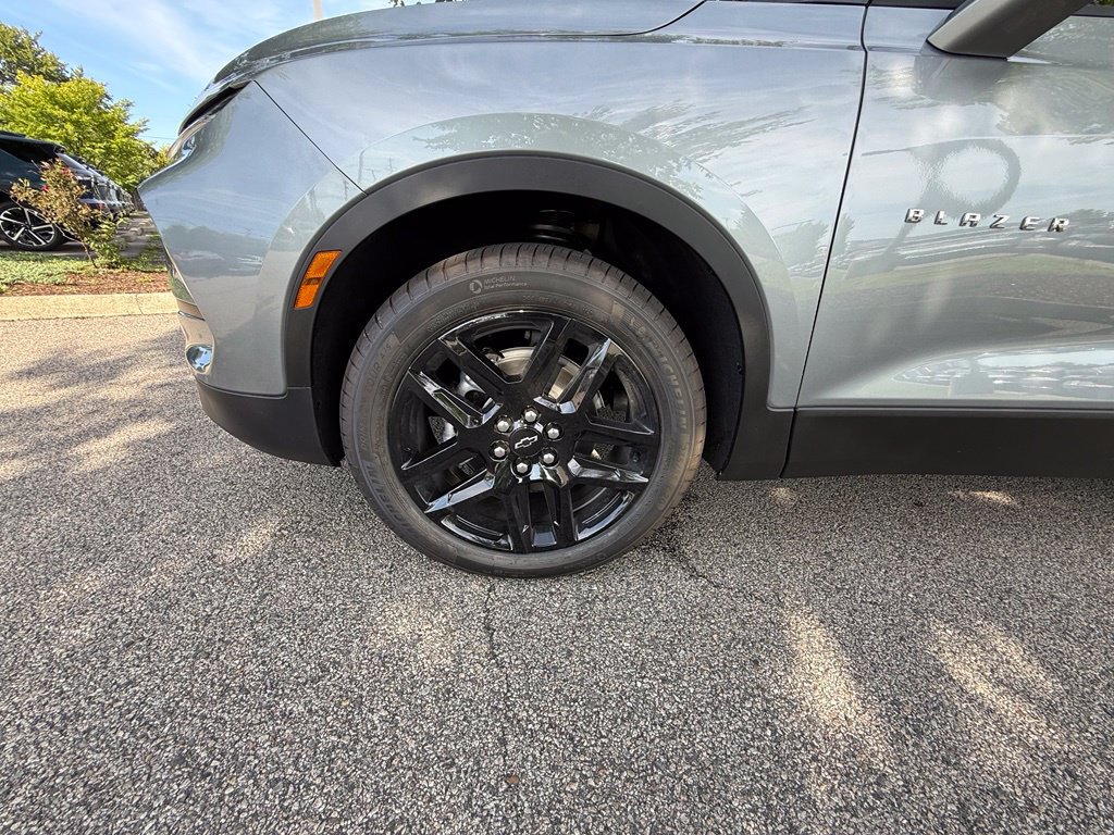 New 2026 Chevrolet Blazer LT w/ LPO, Floor Liner Package AWD/4WD image 31