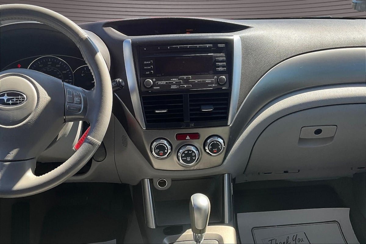 Used 2010 Subaru Forester 2.5X Limited AWD/4WD image 9