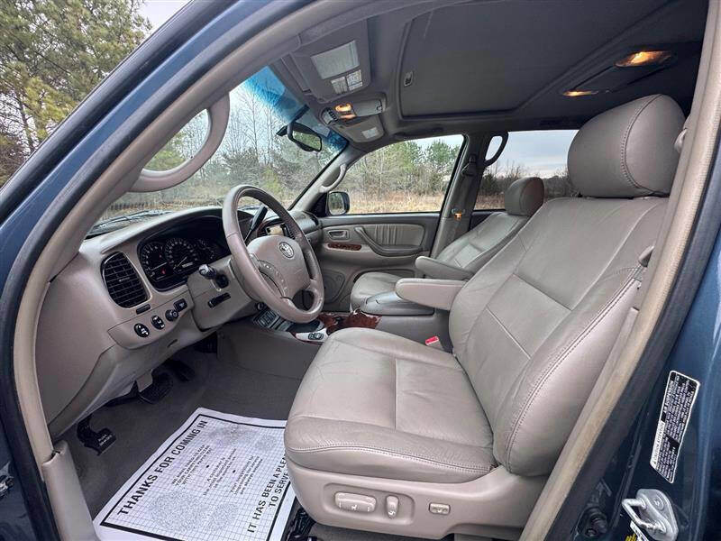 Used 2005 Toyota Sequoia Limited image 24
