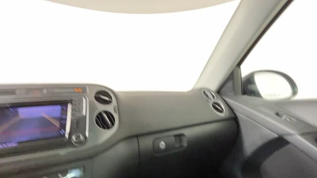 Used 2016 Volkswagen Tiguan SEL FWD image 37