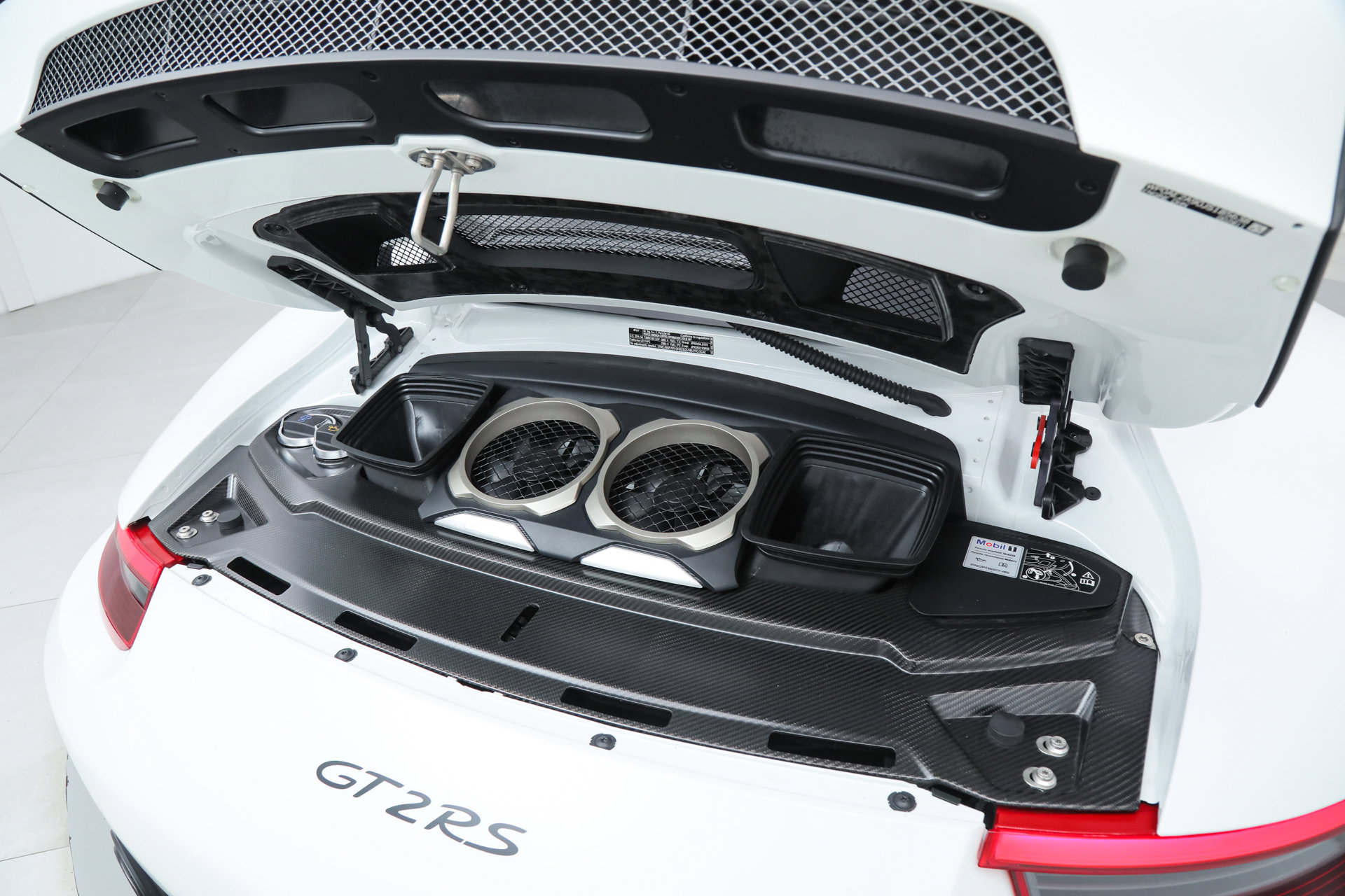 Used 2018 Porsche 911 GT2 RS image 41