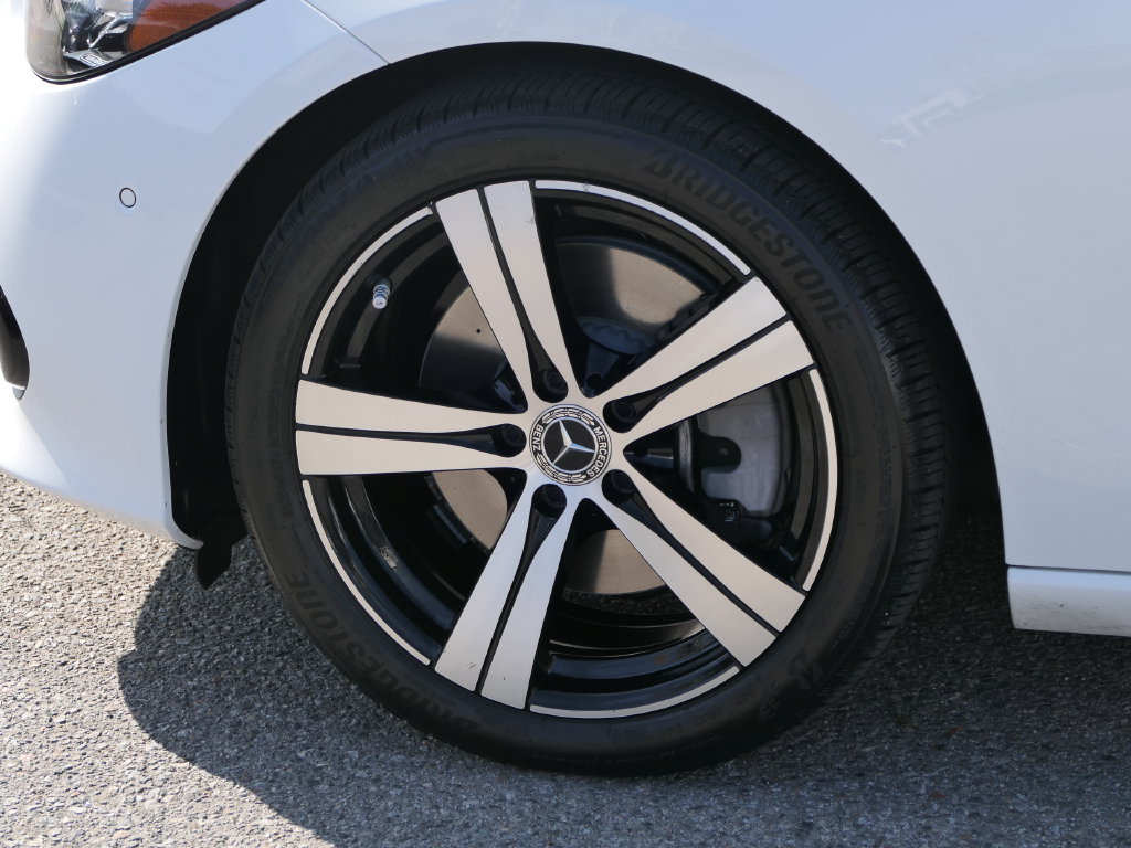 Used 2025 Mercedes-Benz C 300 Sedan image 8