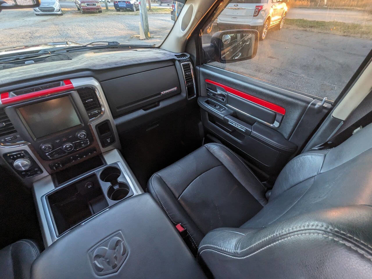 Used 2015 RAM 1500 Laramie w/ Convenience Group image 27