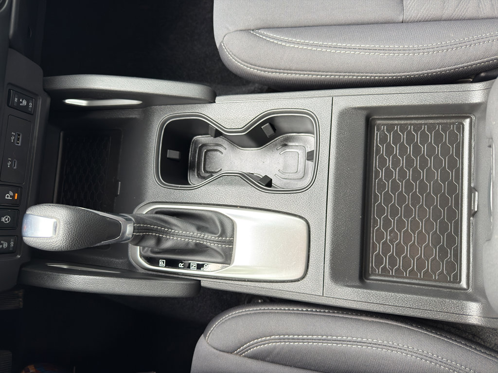 Certified 2022 Nissan Frontier SV image 22