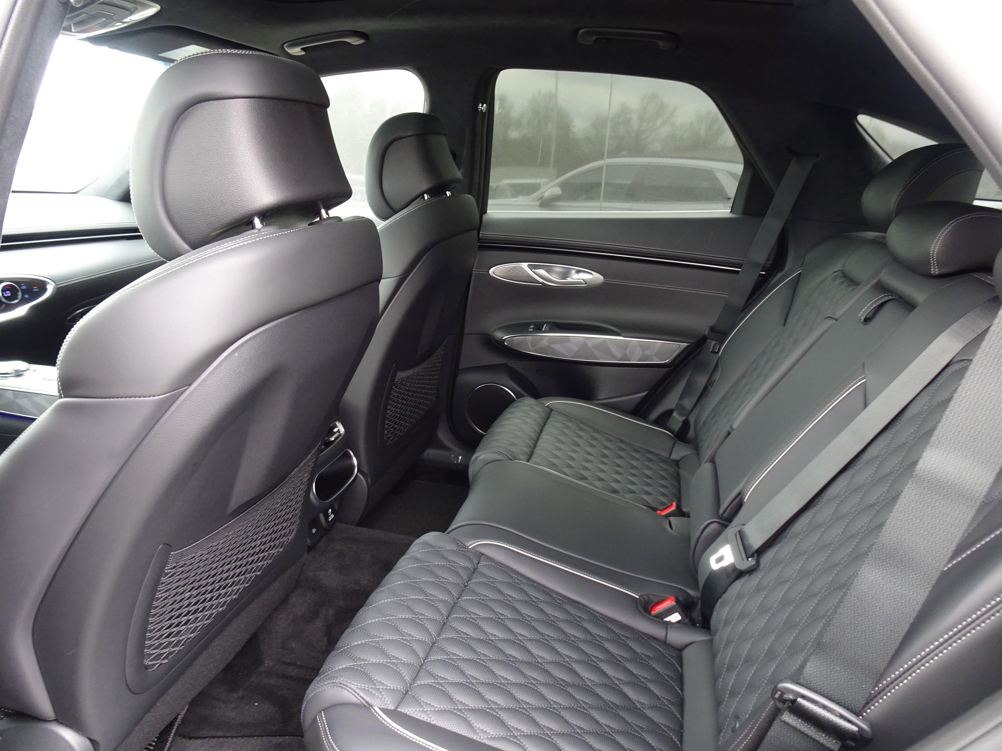 New 2025 Genesis GV70 3.5T Sport w/ Sport Advanced Package image 14