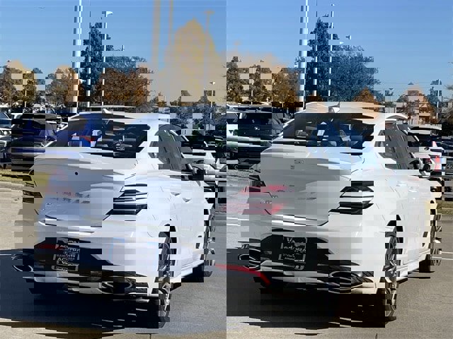 Used 2025 Genesis G70 2.5T image 4