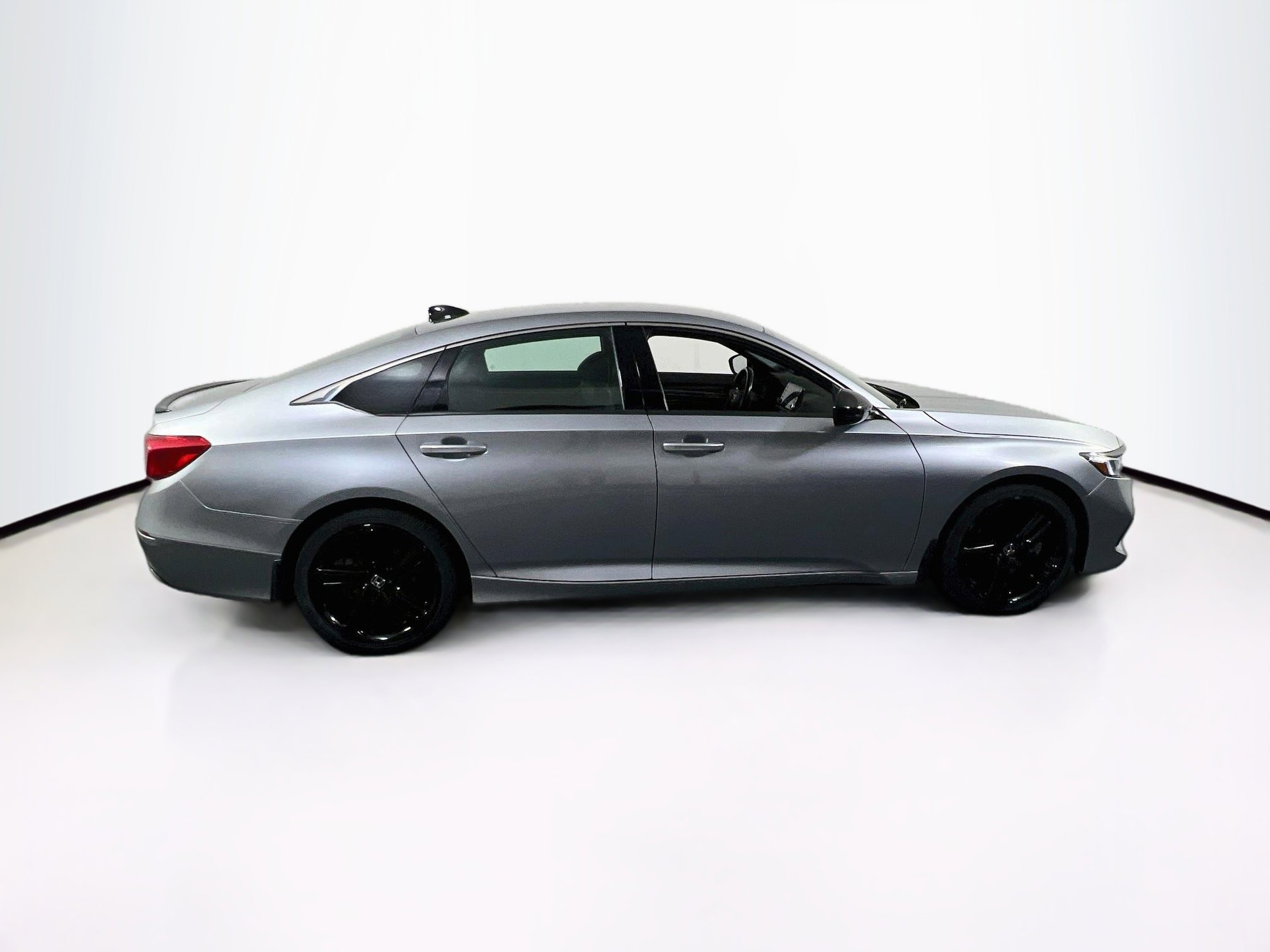 Used 2022 Honda Accord Sport image 4