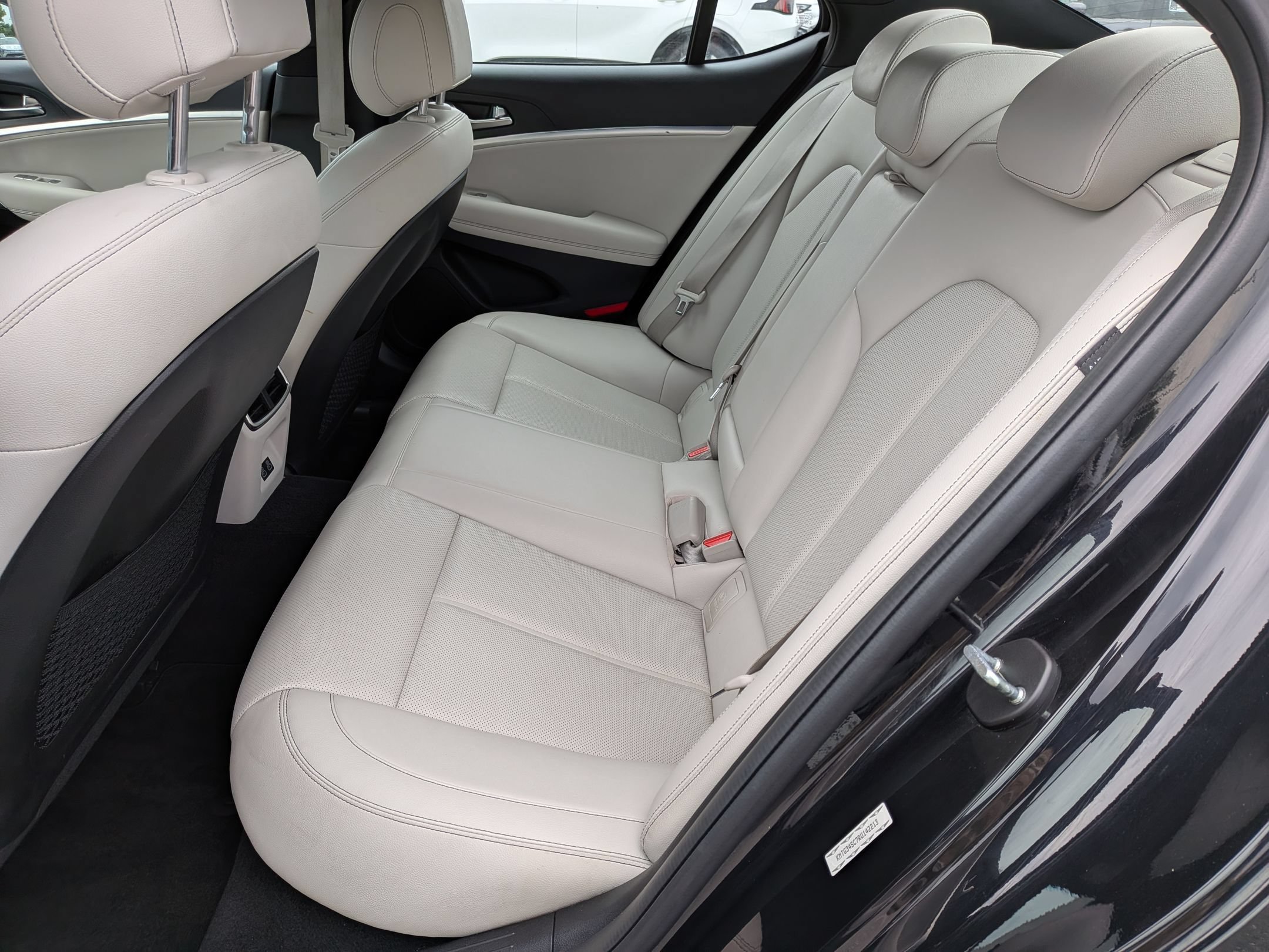 Used 2024 Genesis G70 2.5T RWD image 30