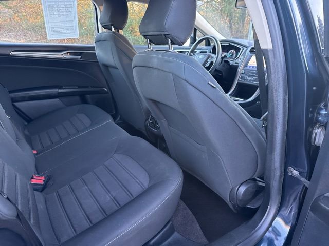 Used 2020 Ford Fusion SE image 22