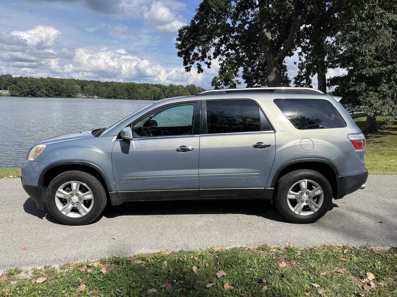 Used 2008 GMC Acadia SLT w/ Convenience Package