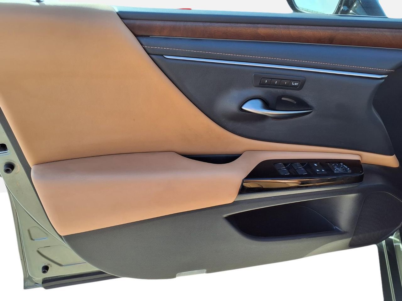 Used 2024 Lexus ES 350 w/ Premium Package image 12