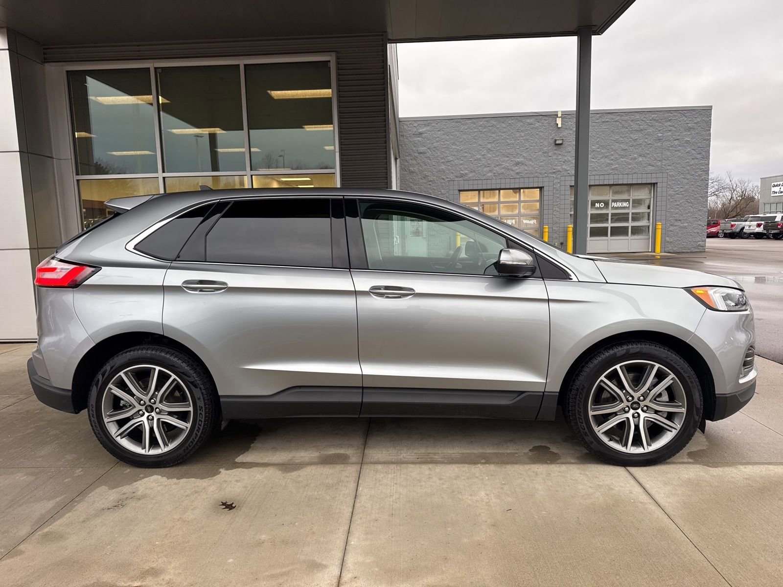 Certified 2024 Ford Edge Titanium w/ Equipment Group 301A image 9