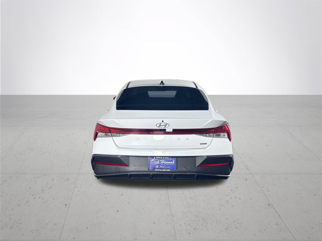 Used 2025 Hyundai Elantra Hybrid FWD image 7