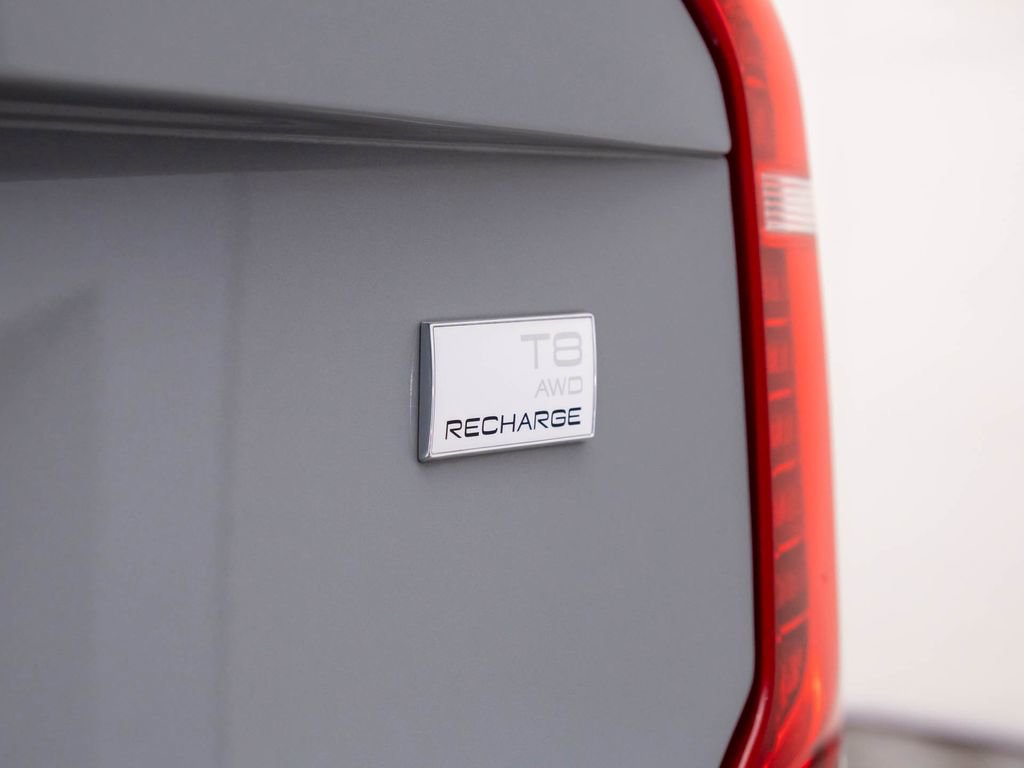 Used 2024 Volvo XC90 T8 Plus w/ Protection Package Premier image 37