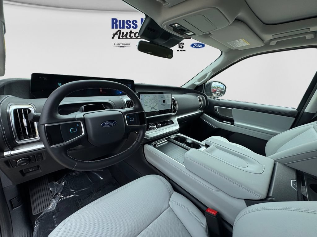 Used 2026 Ford Expedition Platinum w/ Driver's Package AWD/4WD image 20