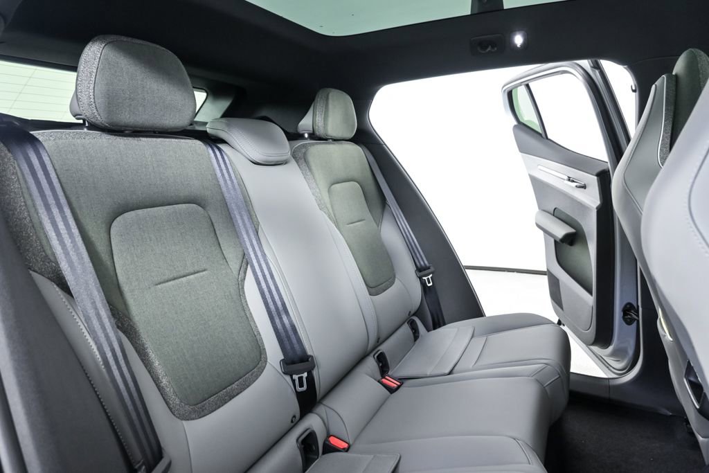 New 2026 Volvo EX30 Cross Country Ultra w/ Protection Package Premier image 21