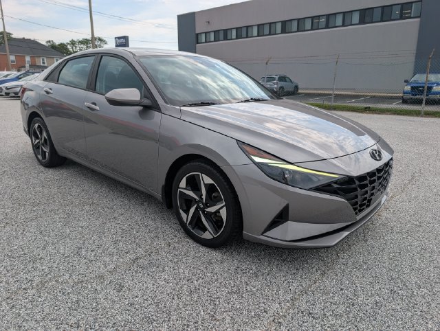 Used 2023 Hyundai Elantra SEL w/ Convenience Package FWD image 7