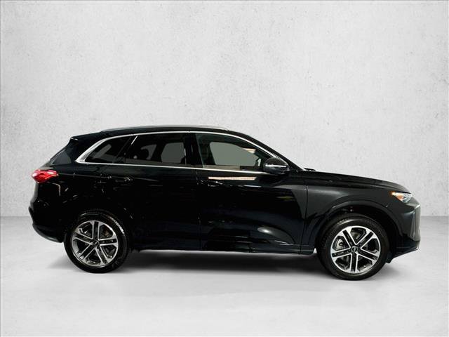 Used 2025 Audi Q5 Premium w/ Premium Plus AWD/4WD image 4